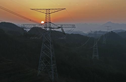 ±800kV向上特高壓直流輸電線路工程.jpg